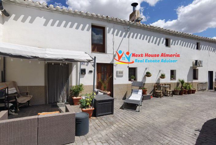 Image No.48-3 Bed Country House for sale