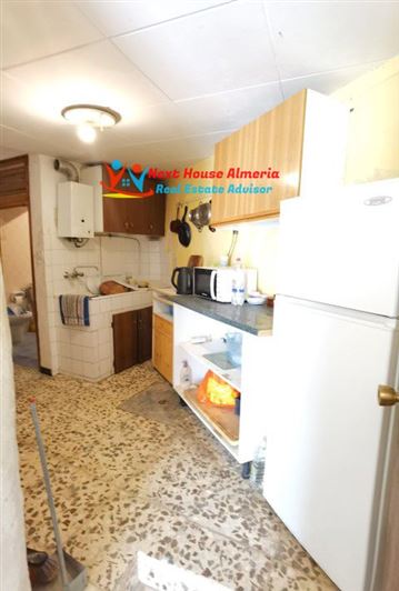 Image No.14-3 Bed Townhouse for sale