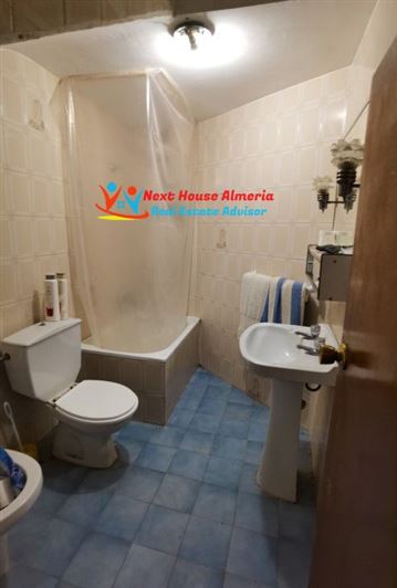 Image No.16-3 Bed Townhouse for sale