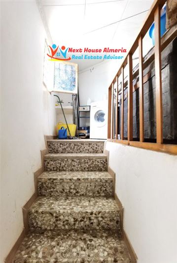 Image No.19-3 Bed Townhouse for sale