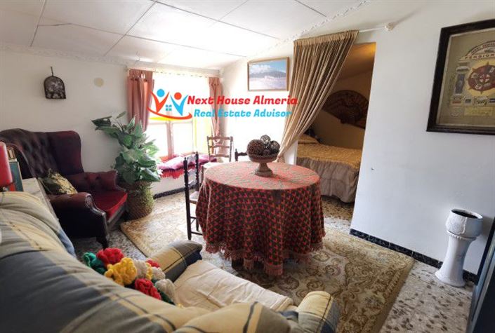 Image No.23-3 Bed Townhouse for sale