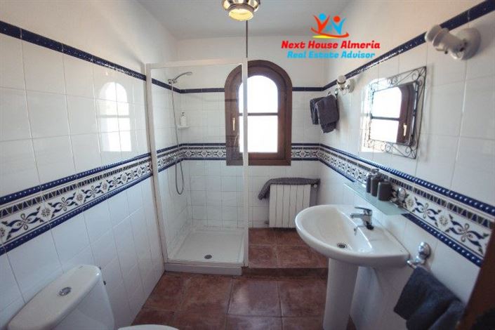 Image No.25-7 Bed Country House for sale