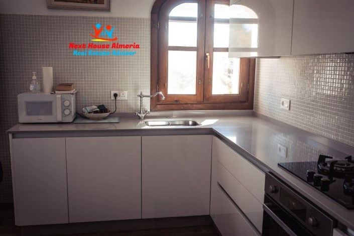 Image No.37-7 Bed Country House for sale