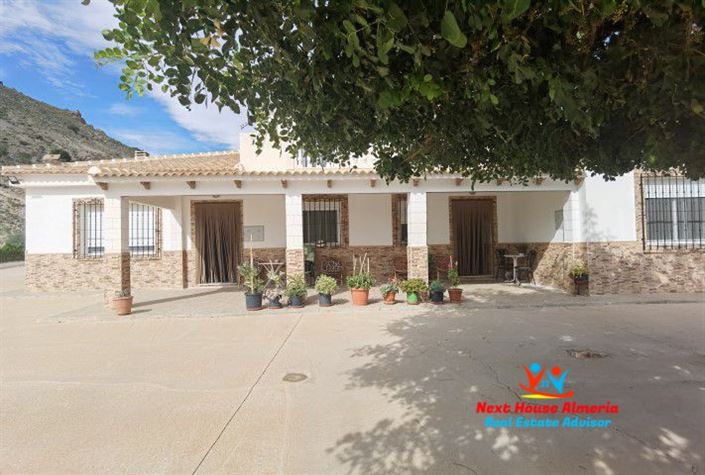 Image No.11-8 Bed Country House for sale