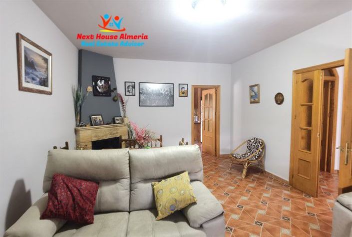 Image No.21-8 Bed Country House for sale