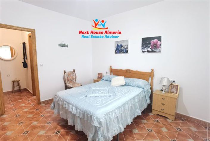 Image No.31-8 Bed Country House for sale