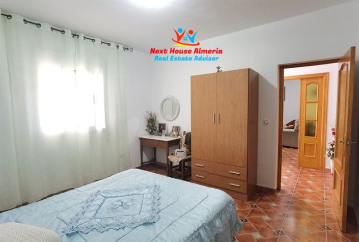 Image No.37-8 Bed Country House for sale