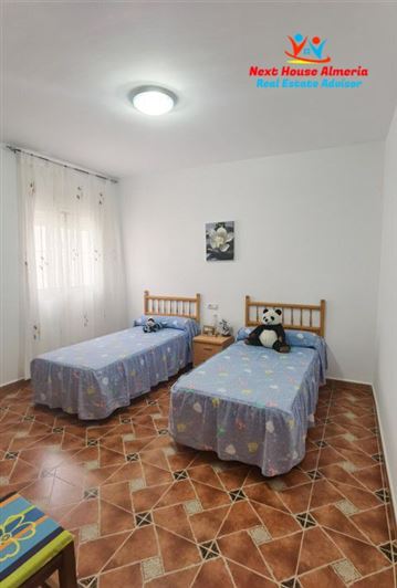 Image No.39-8 Bed Country House for sale