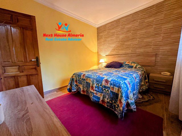 Image No.20-3 Bed Country House for sale