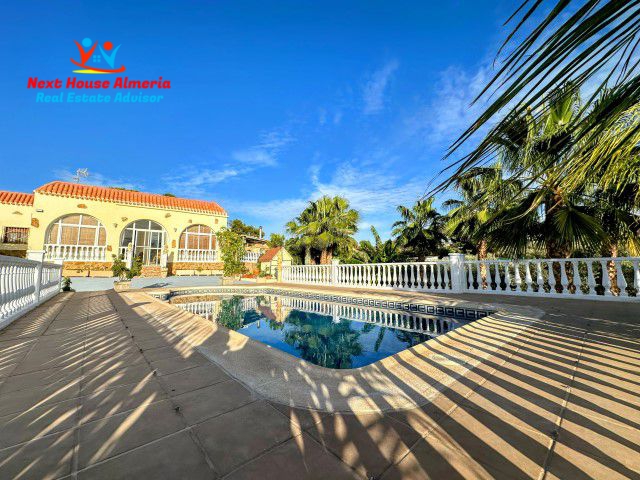 Image No.3-3 Bed Country House for sale