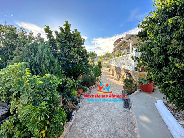 Image No.39-3 Bed Country House for sale