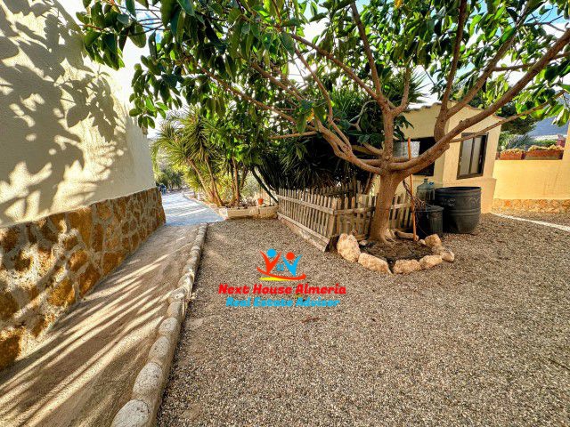 Image No.42-3 Bed Country House for sale