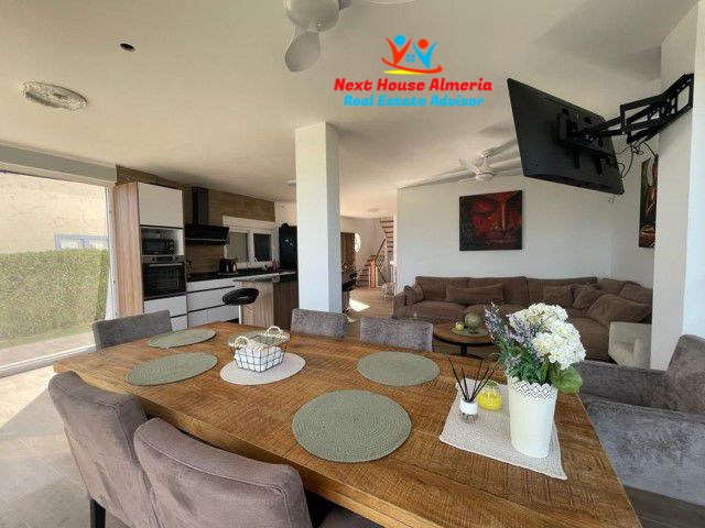 Image No.18-5 Bed Villa for sale