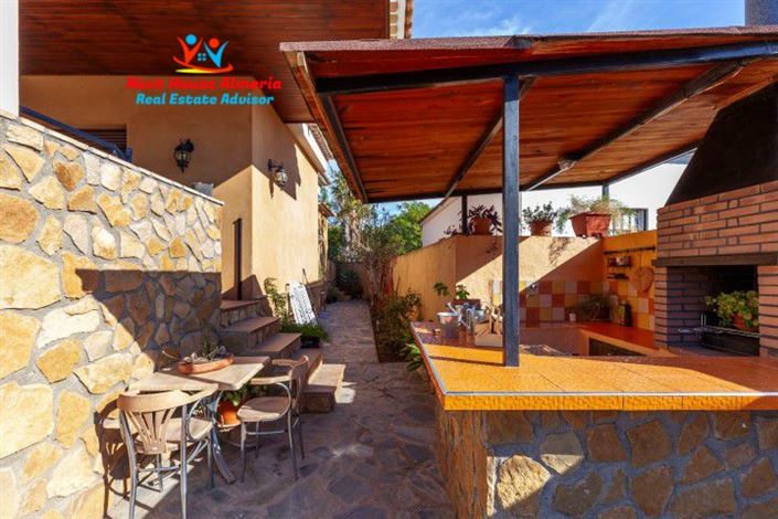 Image No.12-4 Bed Villa for sale