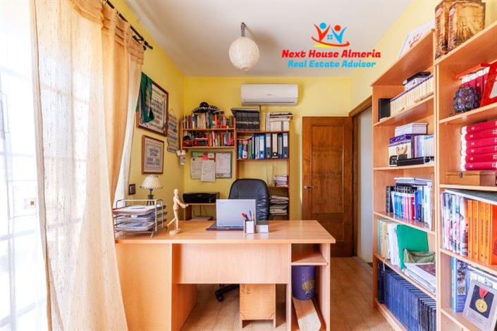 Image No.42-4 Bed Villa for sale