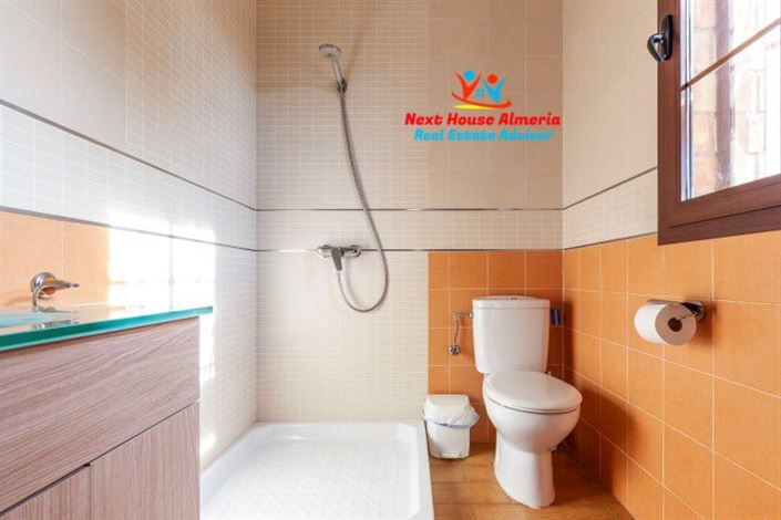 Image No.44-4 Bed Villa for sale