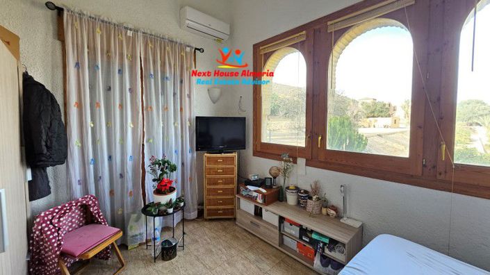 Image No.43-4 Bed Villa for sale