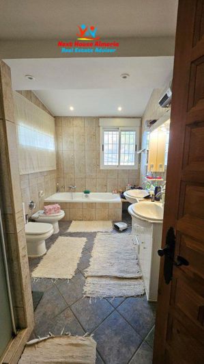 Image No.49-4 Bed Villa for sale