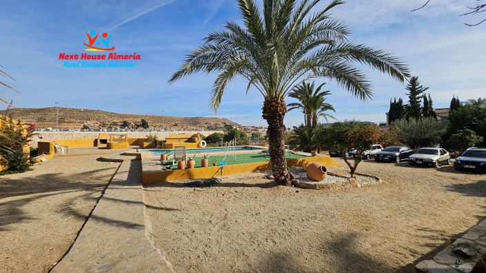 Image No.8-4 Bed Villa for sale