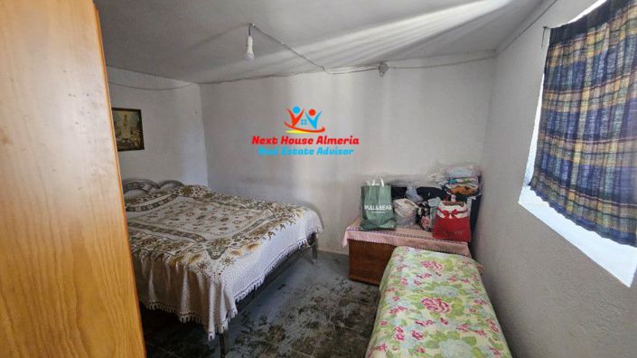 Image No.15-6 Bed Country House for sale