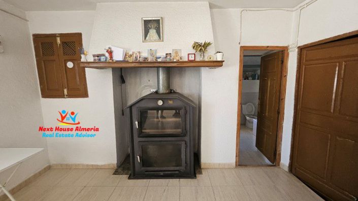 Image No.16-6 Bed Country House for sale