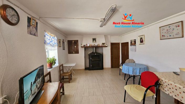 Image No.4-6 Bed Country House for sale