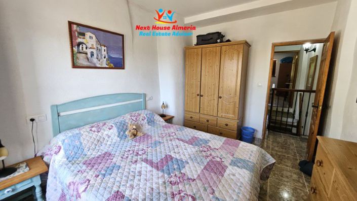 Image No.40-3 Bed Country House for sale