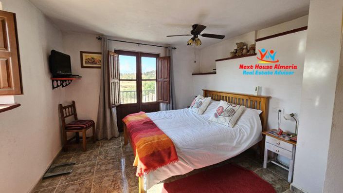 Image No.43-3 Bed Country House for sale