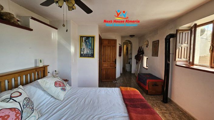 Image No.44-3 Bed Country House for sale