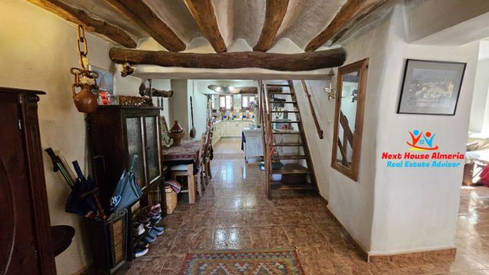 Image No.7-3 Bed Country House for sale