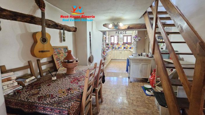 Image No.8-3 Bed Country House for sale