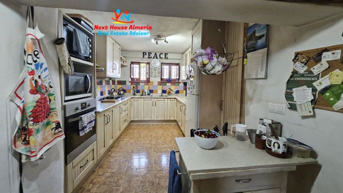 Image No.9-3 Bed Country House for sale