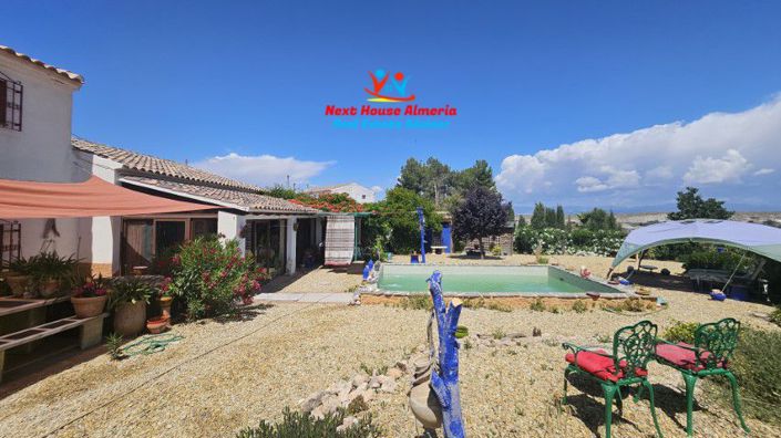 Image No.11-3 Bed Country House for sale