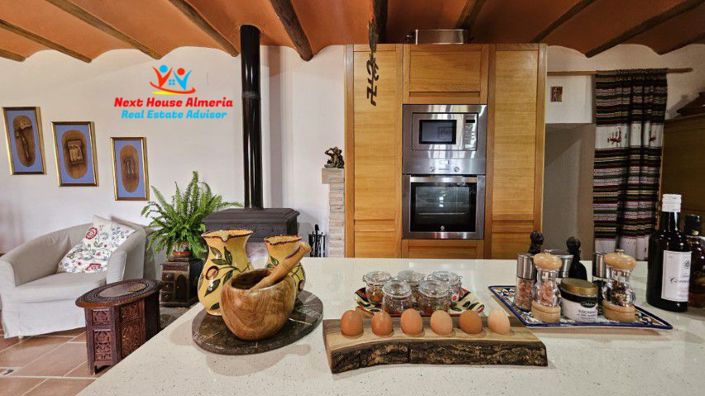 Image No.35-3 Bed Country House for sale