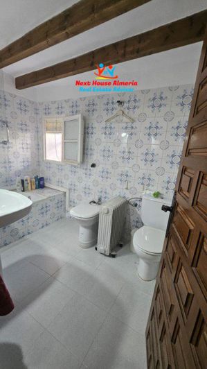 Image No.40-3 Bed Townhouse for sale