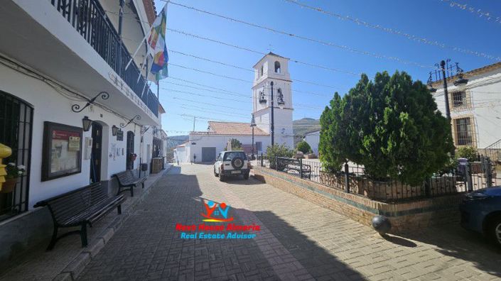 Image No.5-3 Bed Townhouse for sale