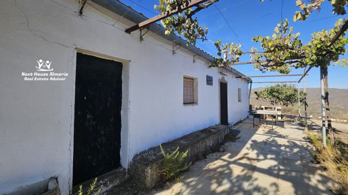 Image No.11-3 Bed Country House for sale