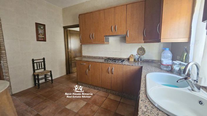 Image No.32-3 Bed Country House for sale