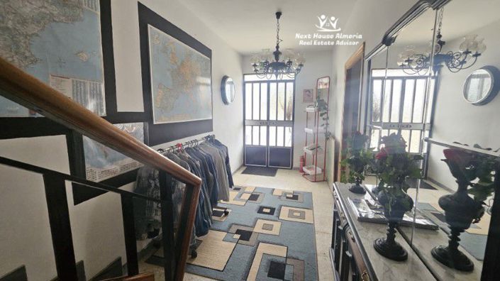 Image No.19-7 Bed Townhouse for sale