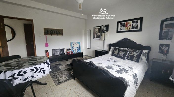 Image No.28-7 Bed Townhouse for sale