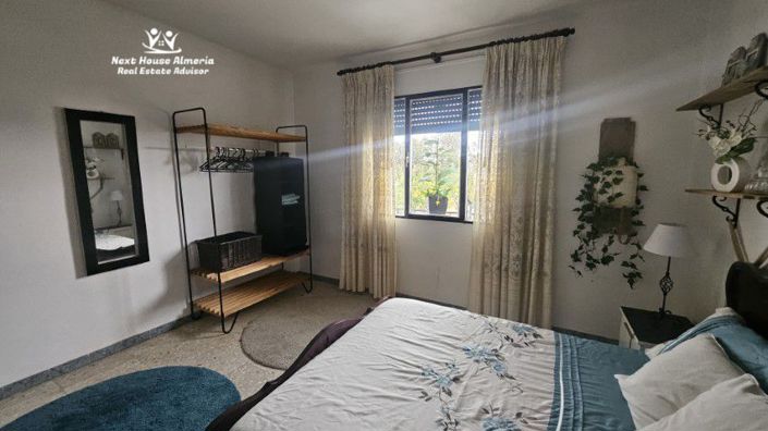 Image No.47-7 Bed Townhouse for sale