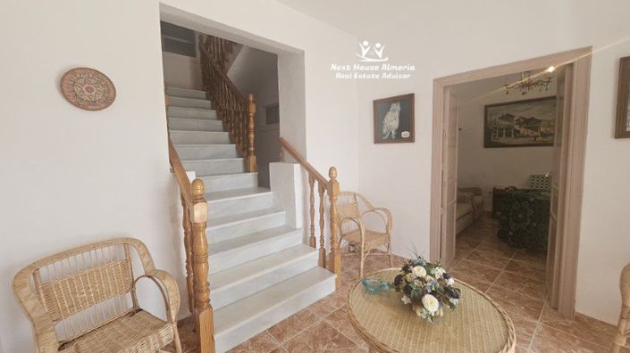 Image No.18-5 Bed Townhouse for sale