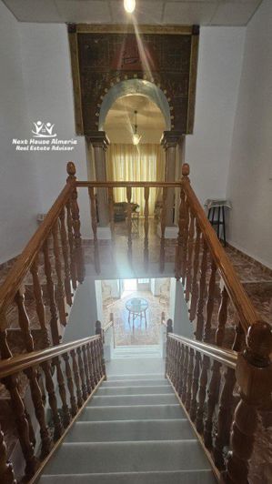 Image No.26-5 Bed Townhouse for sale