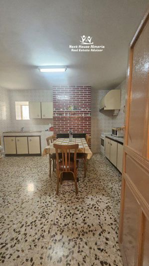 Image No.30-5 Bed Townhouse for sale