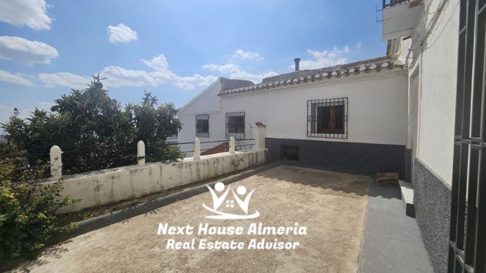 Image No.4-5 Bed Townhouse for sale