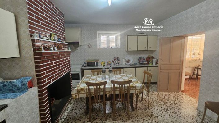 Image No.34-5 Bed Townhouse for sale