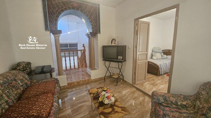 Image No.48-5 Bed Townhouse for sale