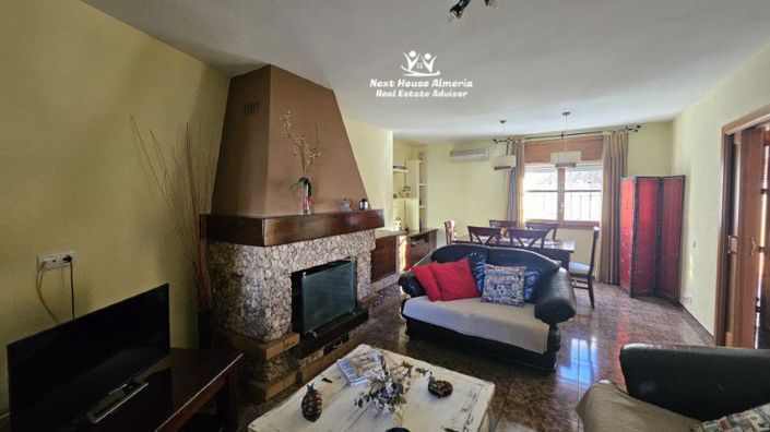 Image No.11-3 Bed Townhouse for sale