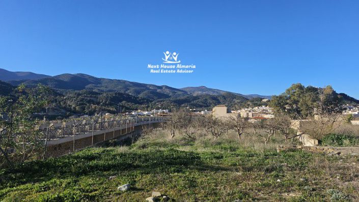 Image No.3-3 Bed Townhouse for sale