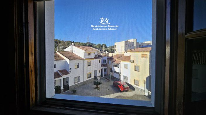 Image No.46-3 Bed Townhouse for sale